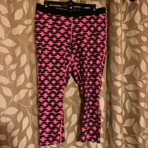 NIKE cropped DriFit leggings